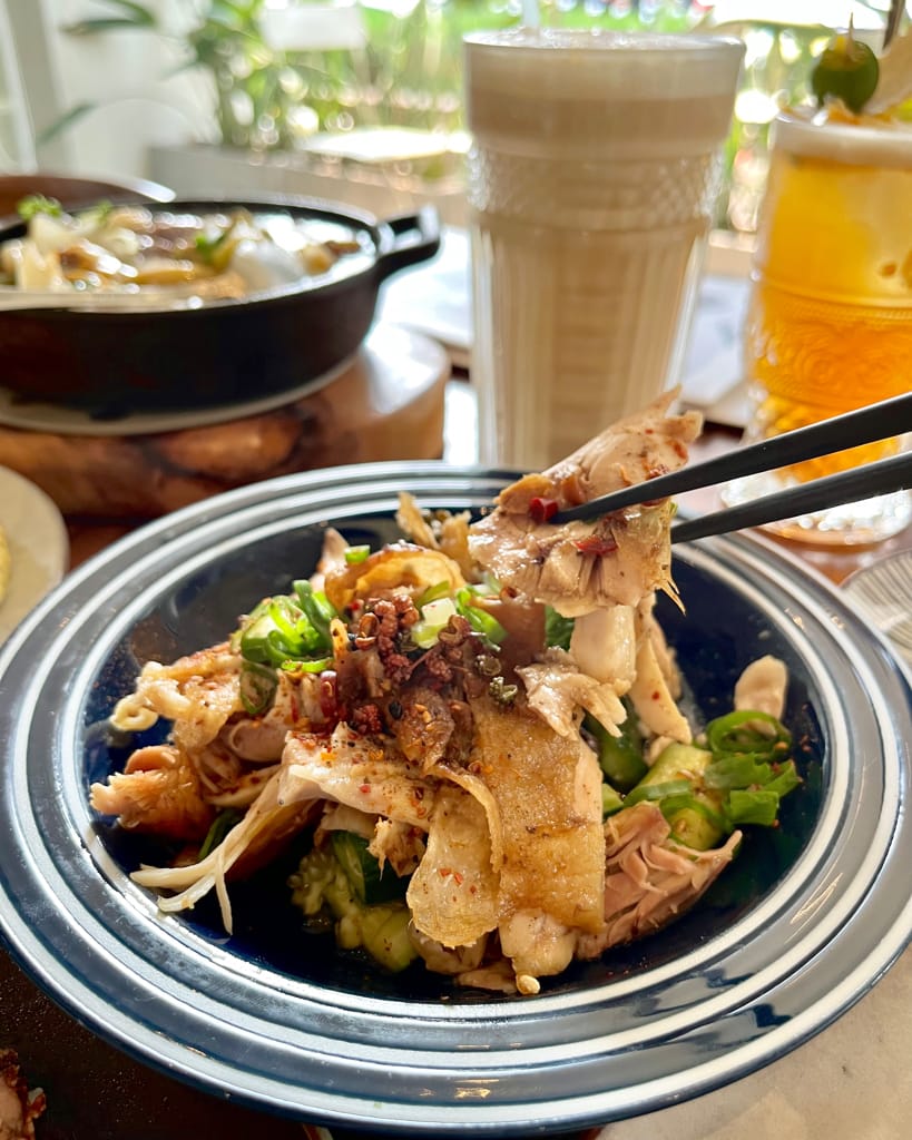 台中必吃的台式美食料理餐廳!餐點真的很好吃!裝潢也很文青風啊!