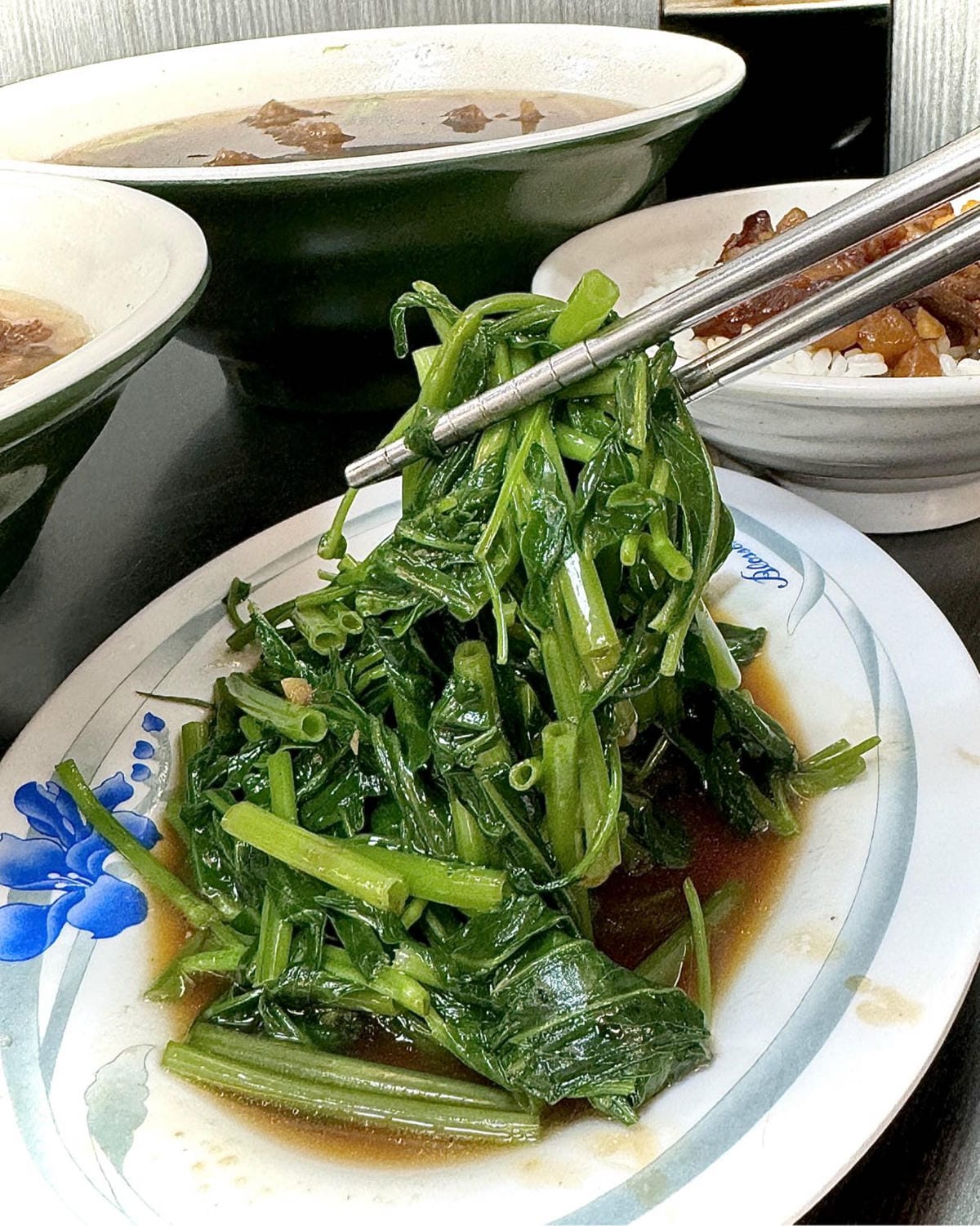 台中海線大甲鎮瀾宮週邊平價銅板美食［特食豐原排骨酥麵］