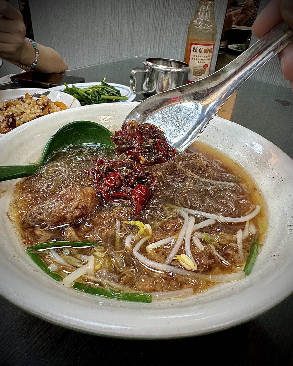 台中海線大甲鎮瀾宮週邊平價銅板美食［特食豐原排骨酥麵］