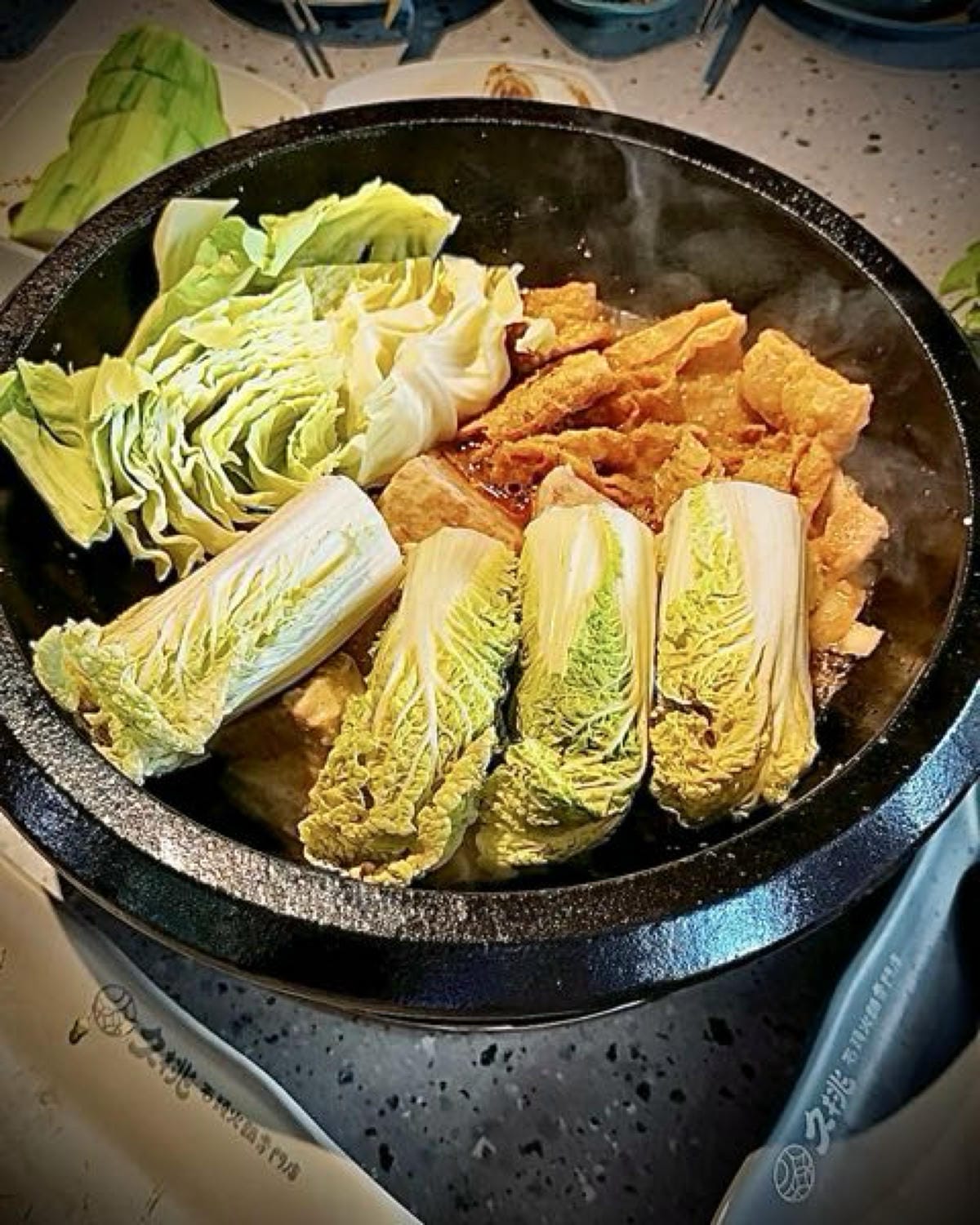 火鍋控不能錯過的石頭火鍋餐廳!台中西區美食誠品綠園道附近的[ 火鍋控不能錯過的石頭火鍋餐廳!台中西區美食誠品綠園道附近的[