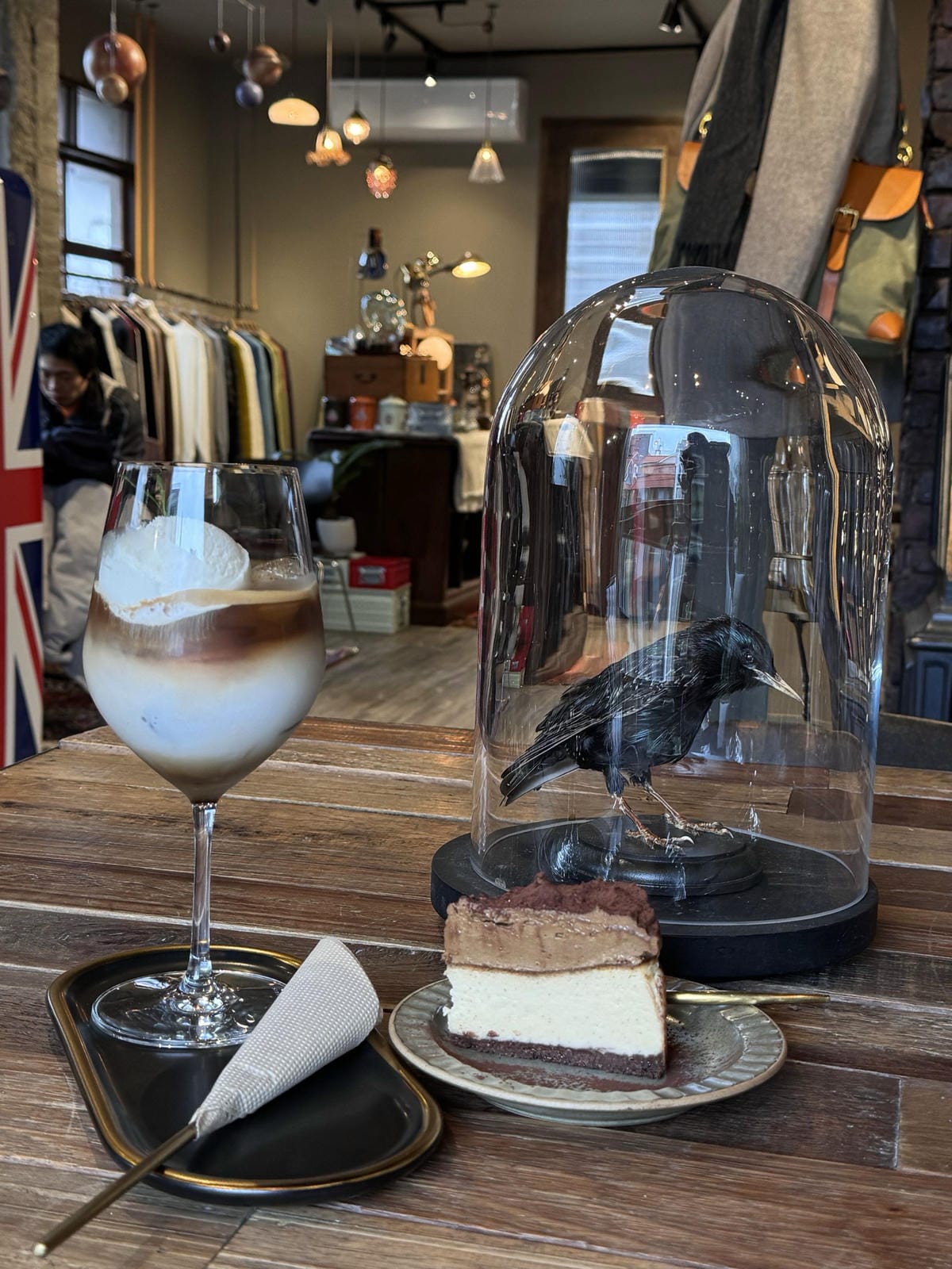 臺中西區藏身在西裝店裡的咖啡館Laio Coffee 復古時 臺中西區藏身在西裝店裡的咖啡館Laio Coffee 復古時