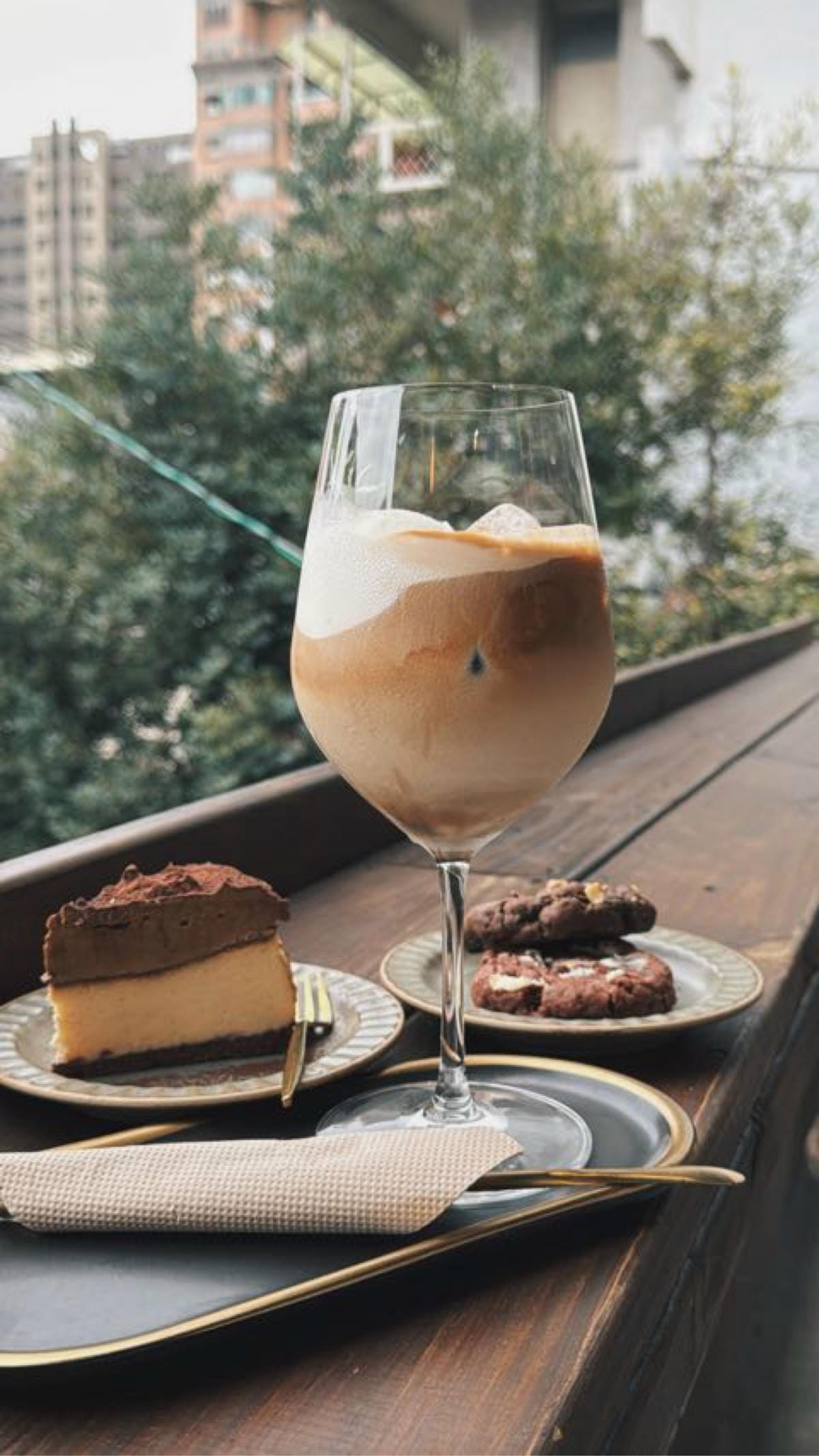 臺中西區藏身在西裝店裡的咖啡館Laio Coffee 復古時 臺中西區藏身在西裝店裡的咖啡館Laio Coffee 復古時